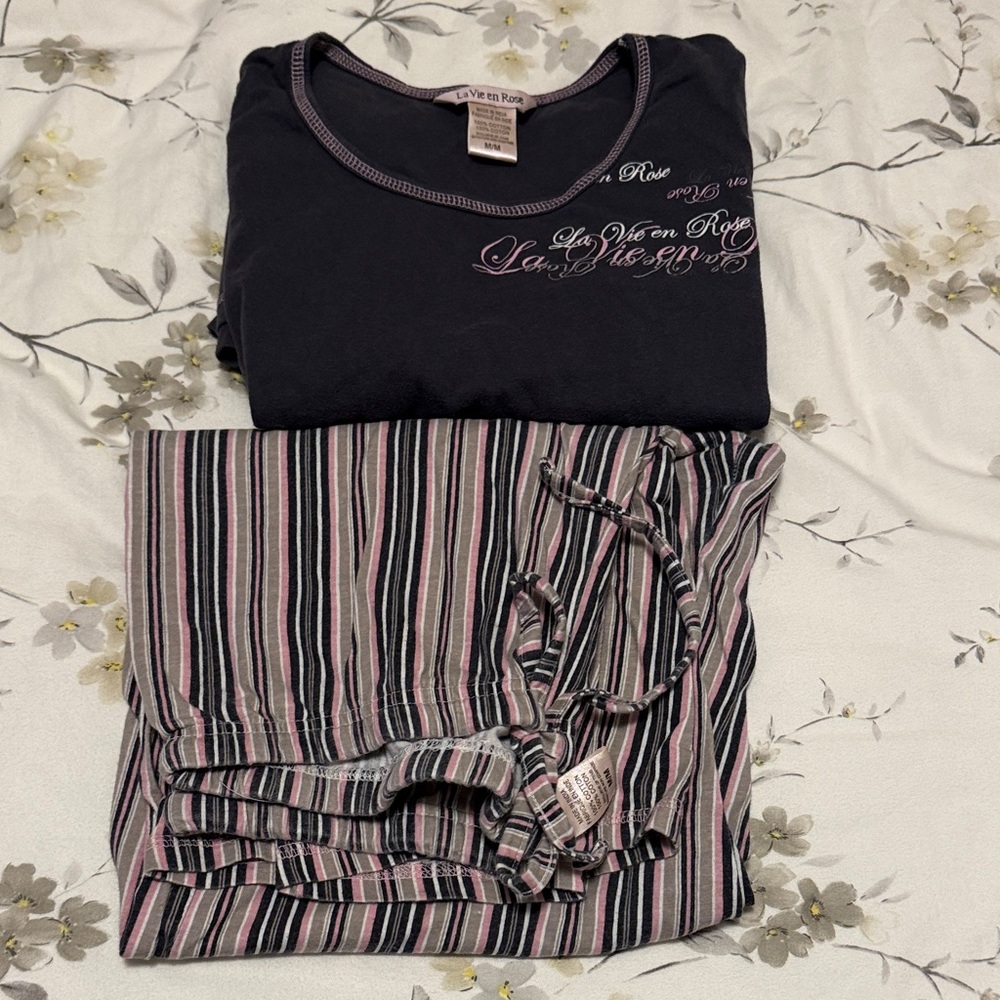 La Vie en Rose Black & Pink Striped Women’s Pajama Set